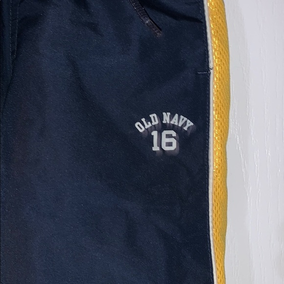 Old Navy Snow-pants - Picture 2 of 6